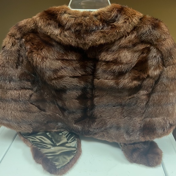 Vintage fur with pockets OS - Picture 2 of 6